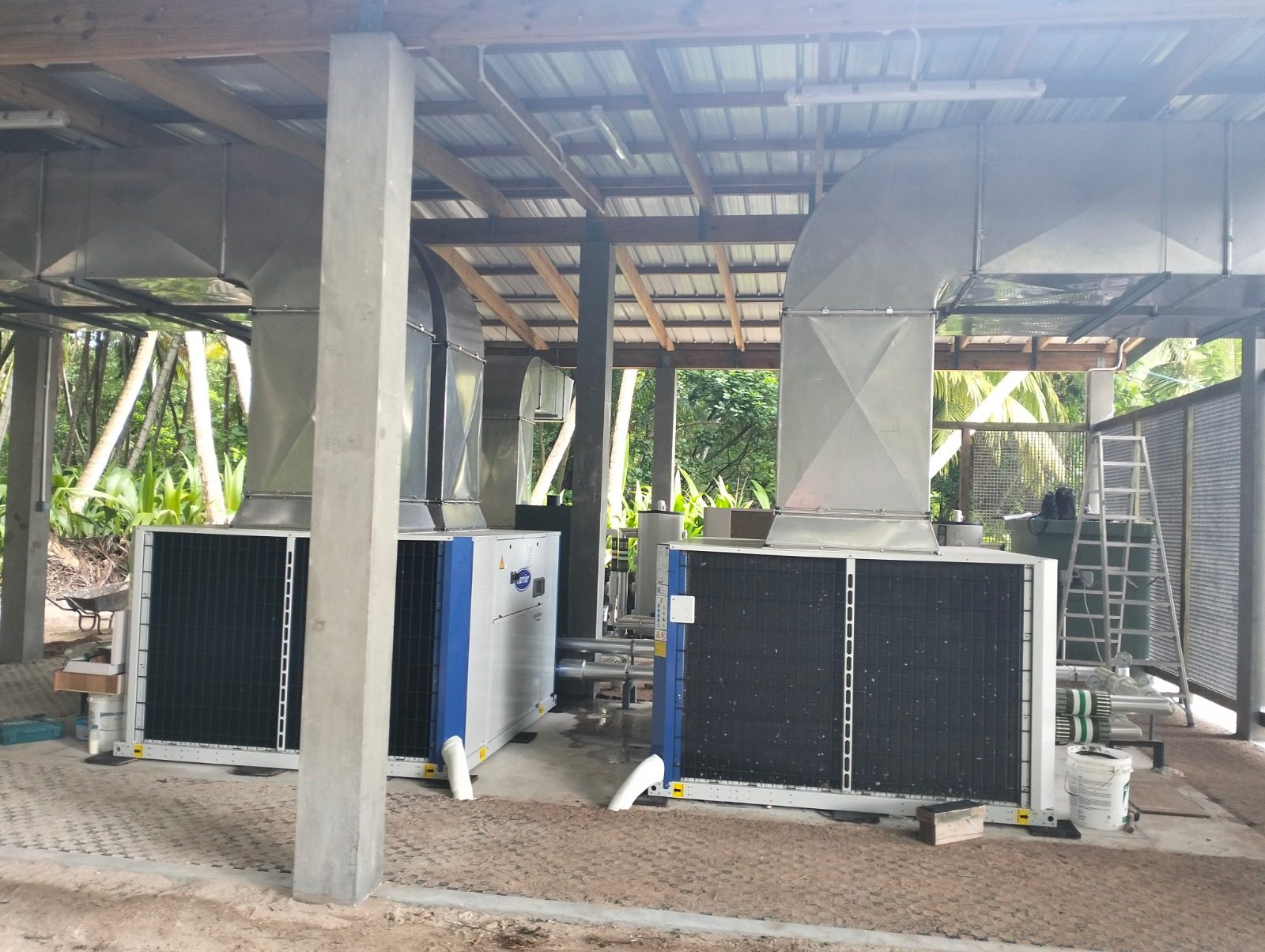 Packaged Air-Cooled Chiller Installation